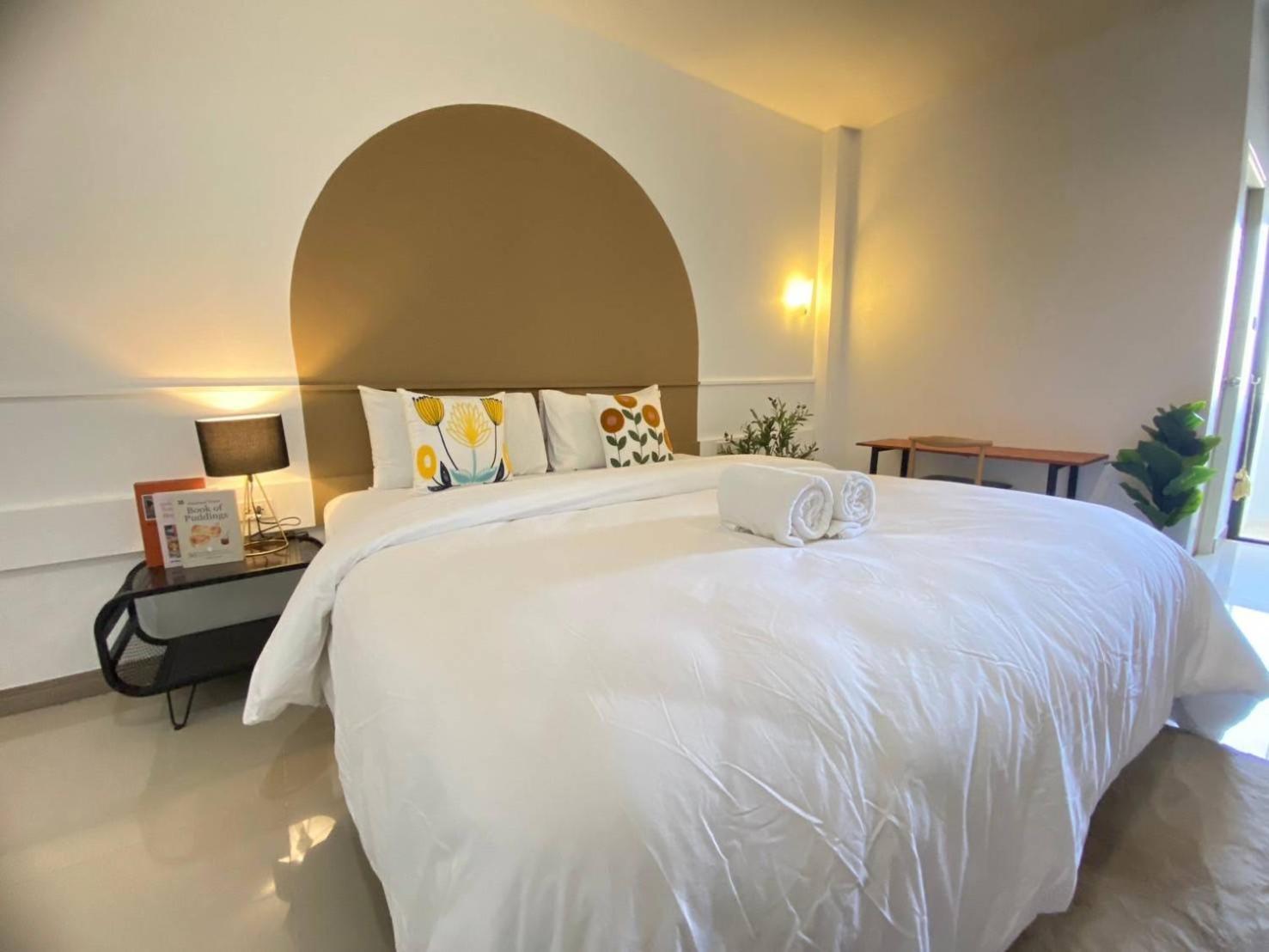 The S Design Hotel Бурирам Екстериор снимка