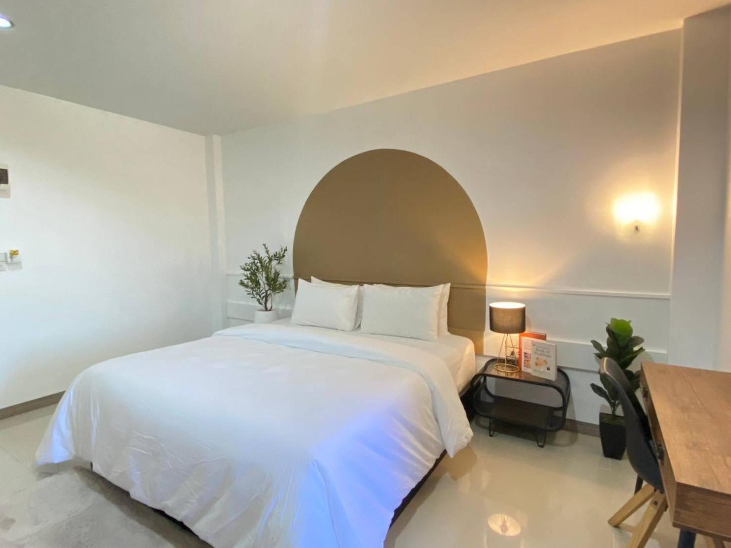The S Design Hotel Бурирам Екстериор снимка