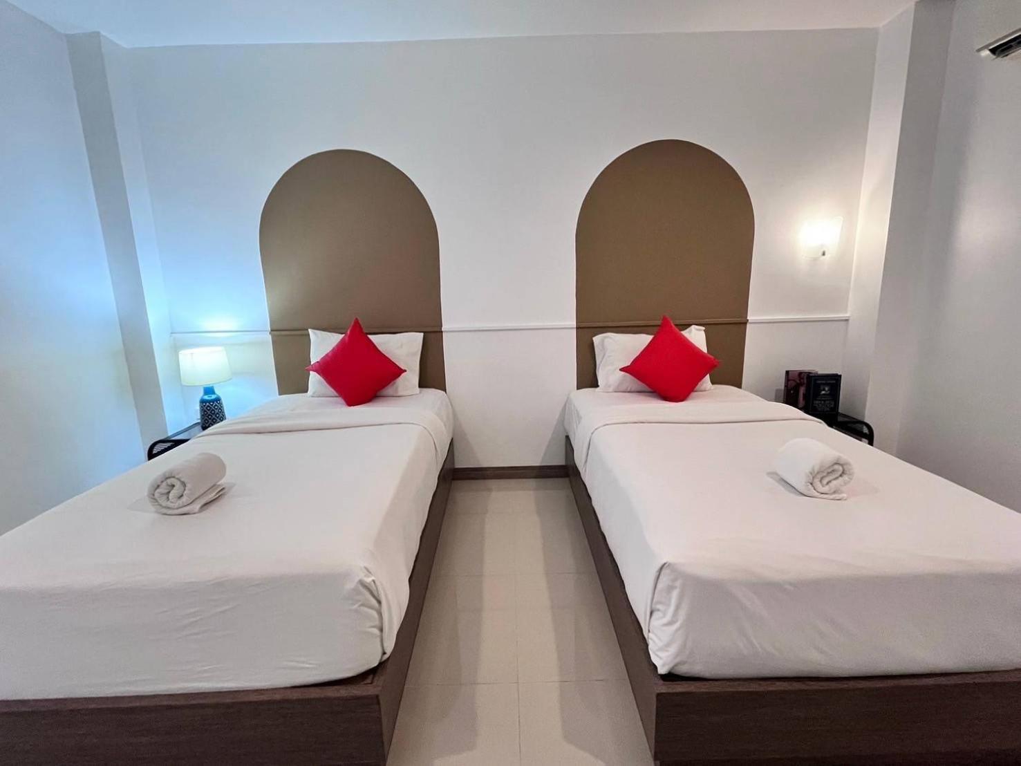 The S Design Hotel Бурирам Екстериор снимка