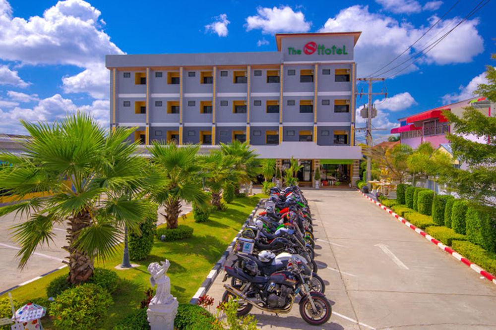 The S Design Hotel Бурирам Екстериор снимка