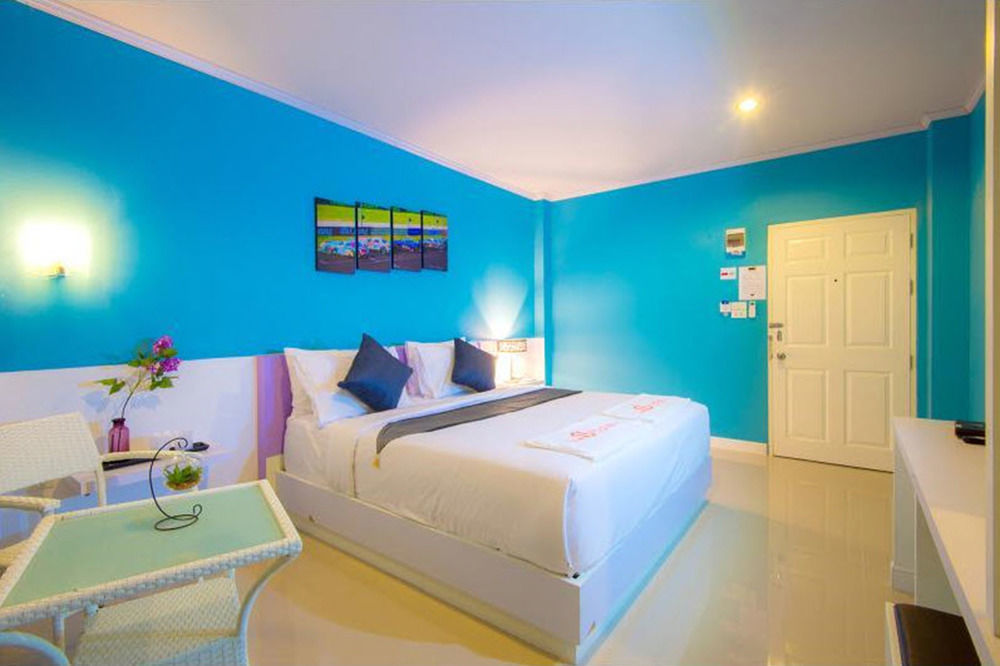 The S Design Hotel Бурирам Екстериор снимка