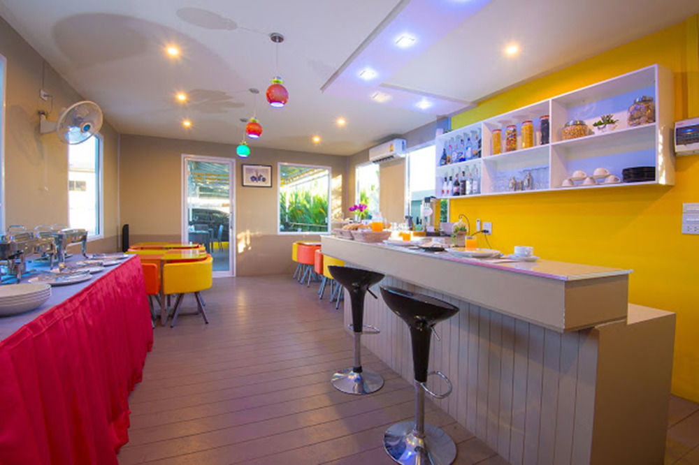 The S Design Hotel Бурирам Екстериор снимка