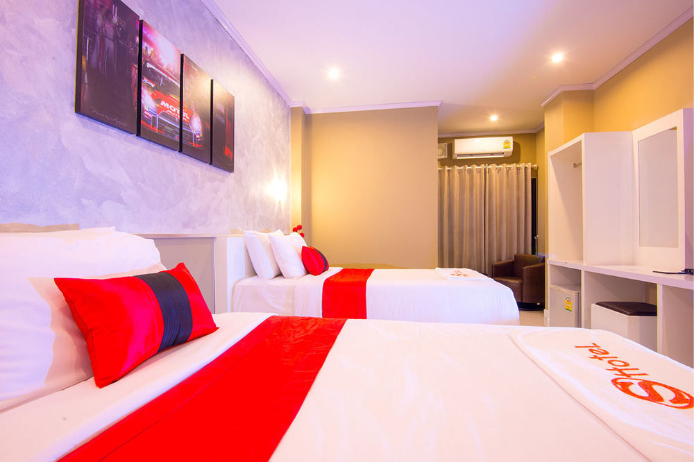 The S Design Hotel Бурирам Екстериор снимка