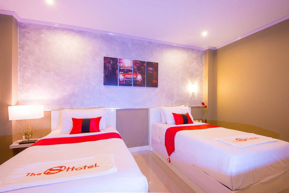 The S Design Hotel Бурирам Екстериор снимка