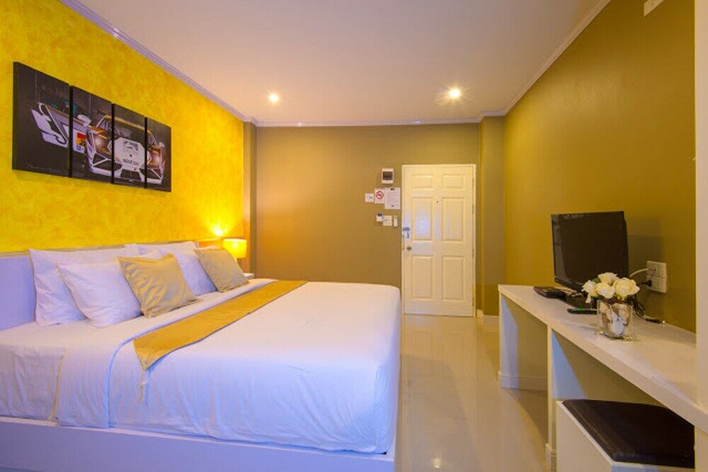 The S Design Hotel Бурирам Екстериор снимка