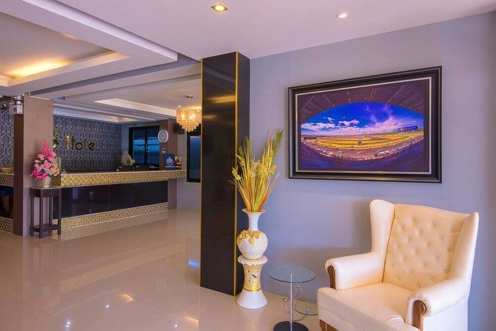 The S Design Hotel Бурирам Екстериор снимка
